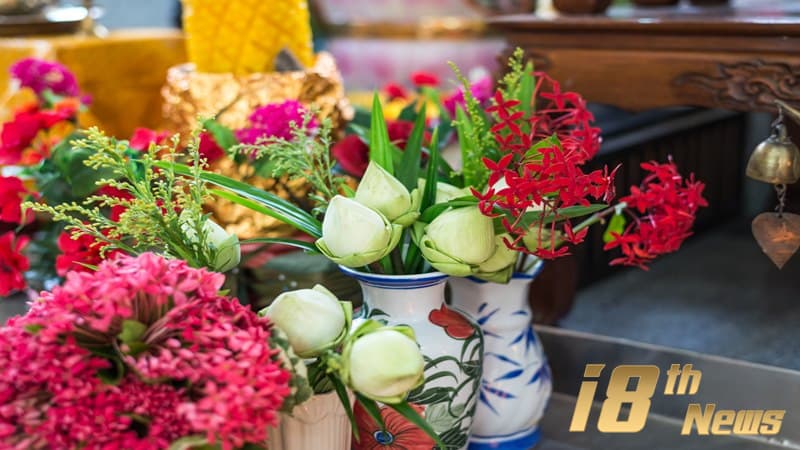 เช็กเลย! ดอกไม้ถวายพระ ตามวันเกิดทั้ง 7 วัน เสริมดวงโชคลาภ รับความเป็นสิริมงคล